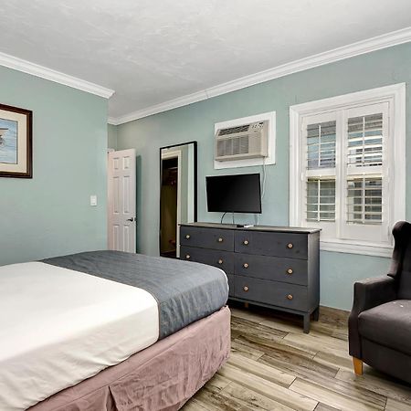 Shoreline Suites & Cabana Cottages - Beachfront دايتونا بيتش المظهر الخارجي الصورة