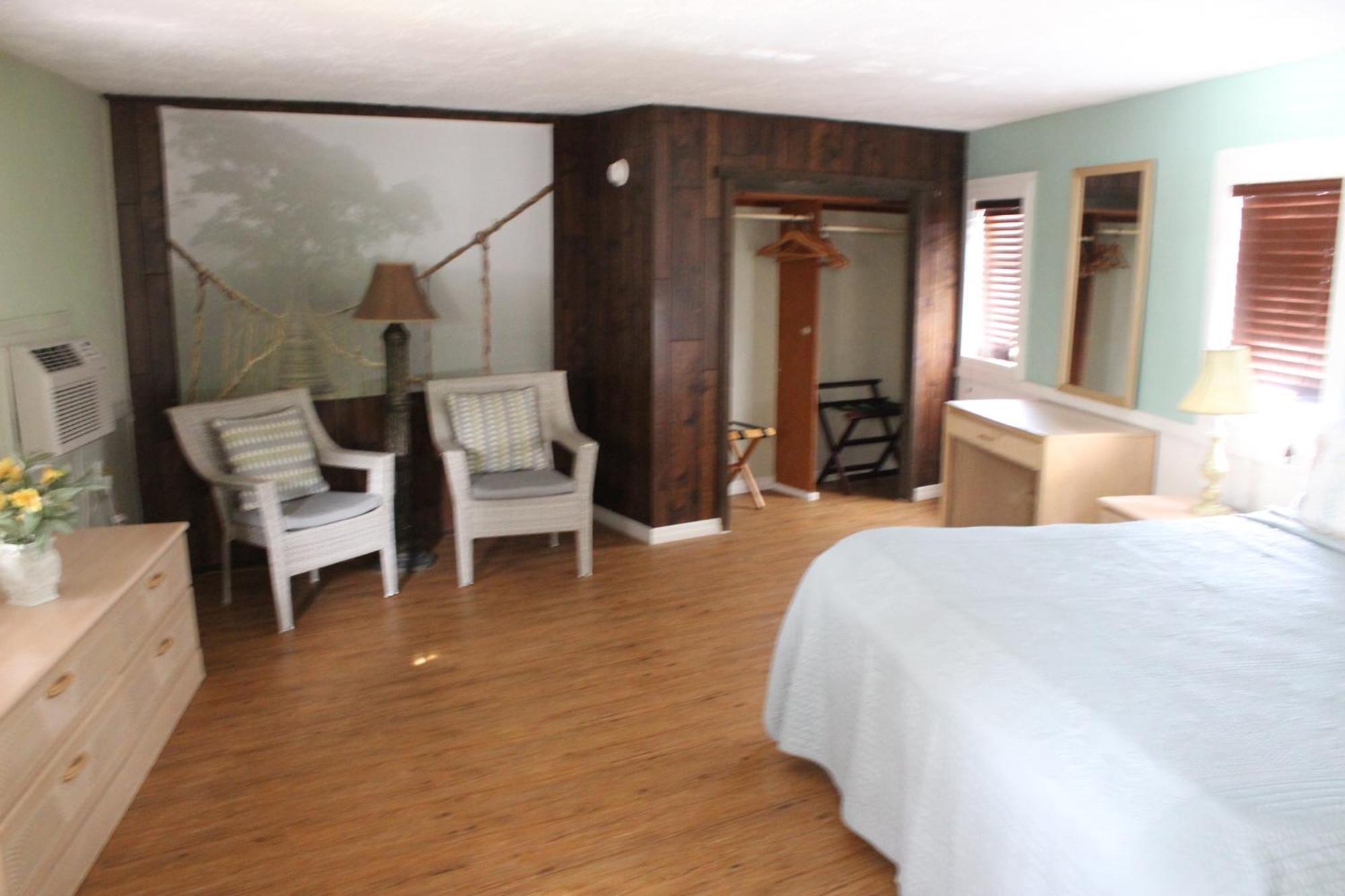 Shoreline Suites & Cabana Cottages - Beachfront دايتونا بيتش الغرفة الصورة
