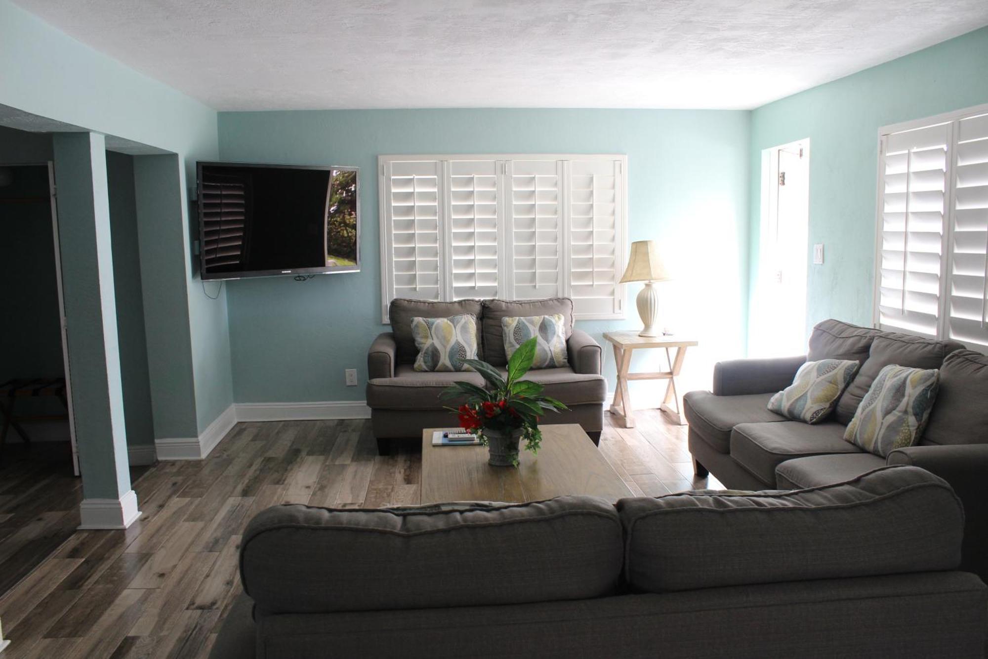 Shoreline Suites & Cabana Cottages - Beachfront دايتونا بيتش الغرفة الصورة