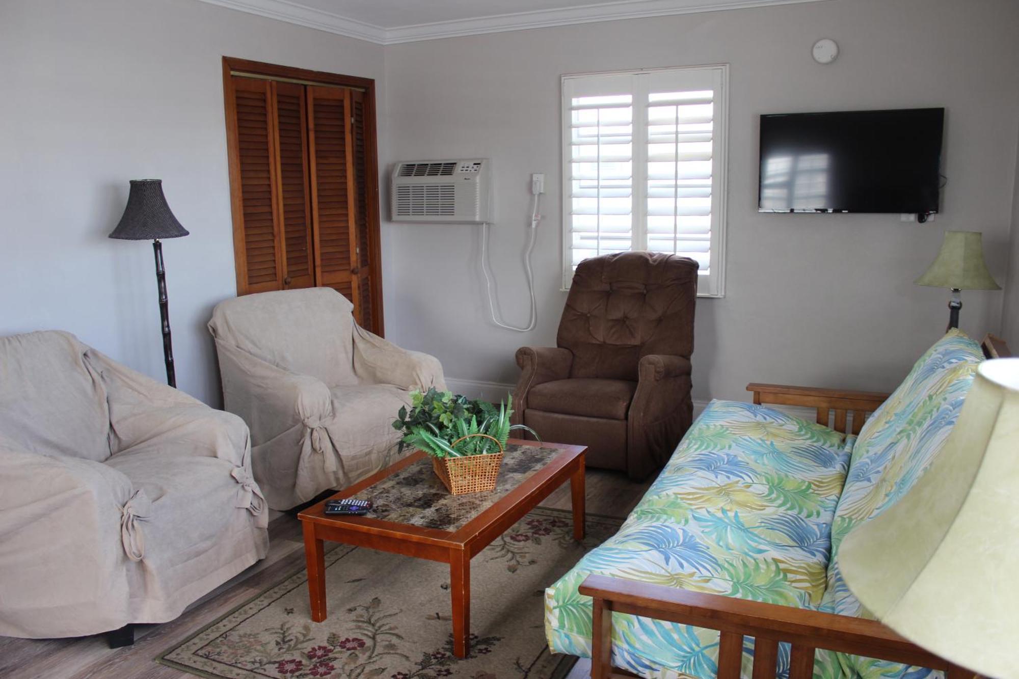 Shoreline Suites & Cabana Cottages - Beachfront دايتونا بيتش الغرفة الصورة