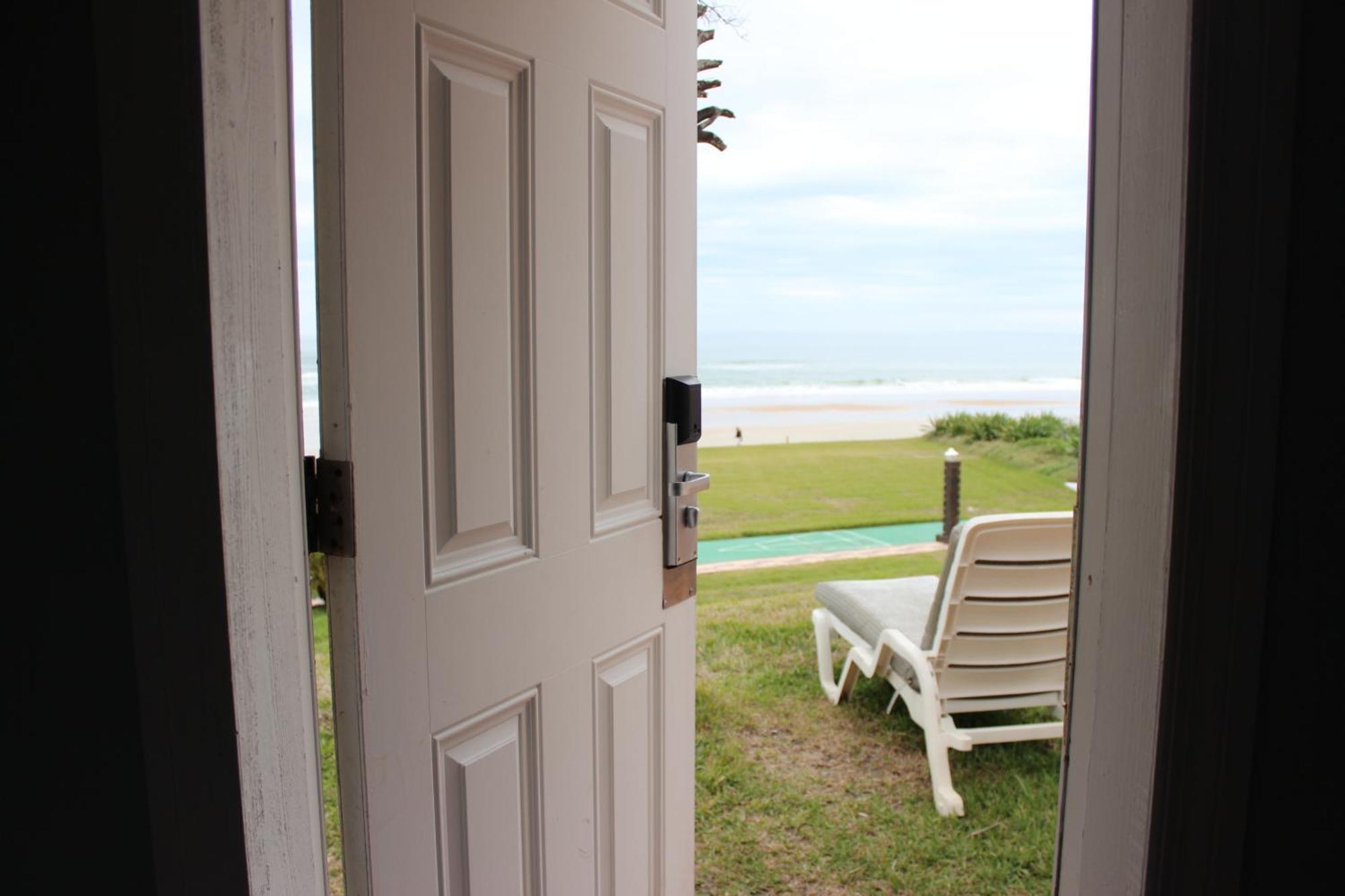 Shoreline Suites & Cabana Cottages - Beachfront دايتونا بيتش الغرفة الصورة