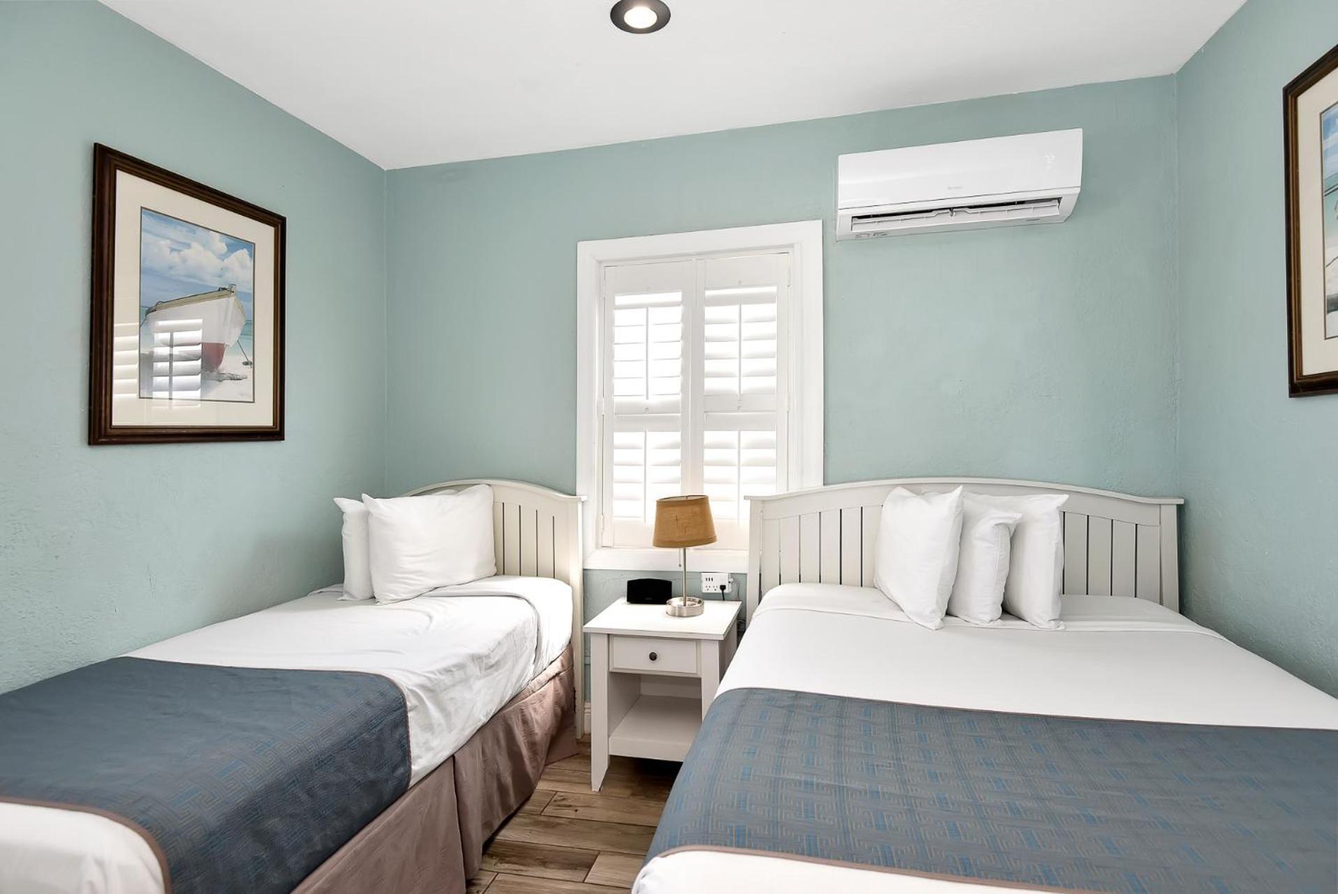 Shoreline Suites & Cabana Cottages - Beachfront دايتونا بيتش المظهر الخارجي الصورة