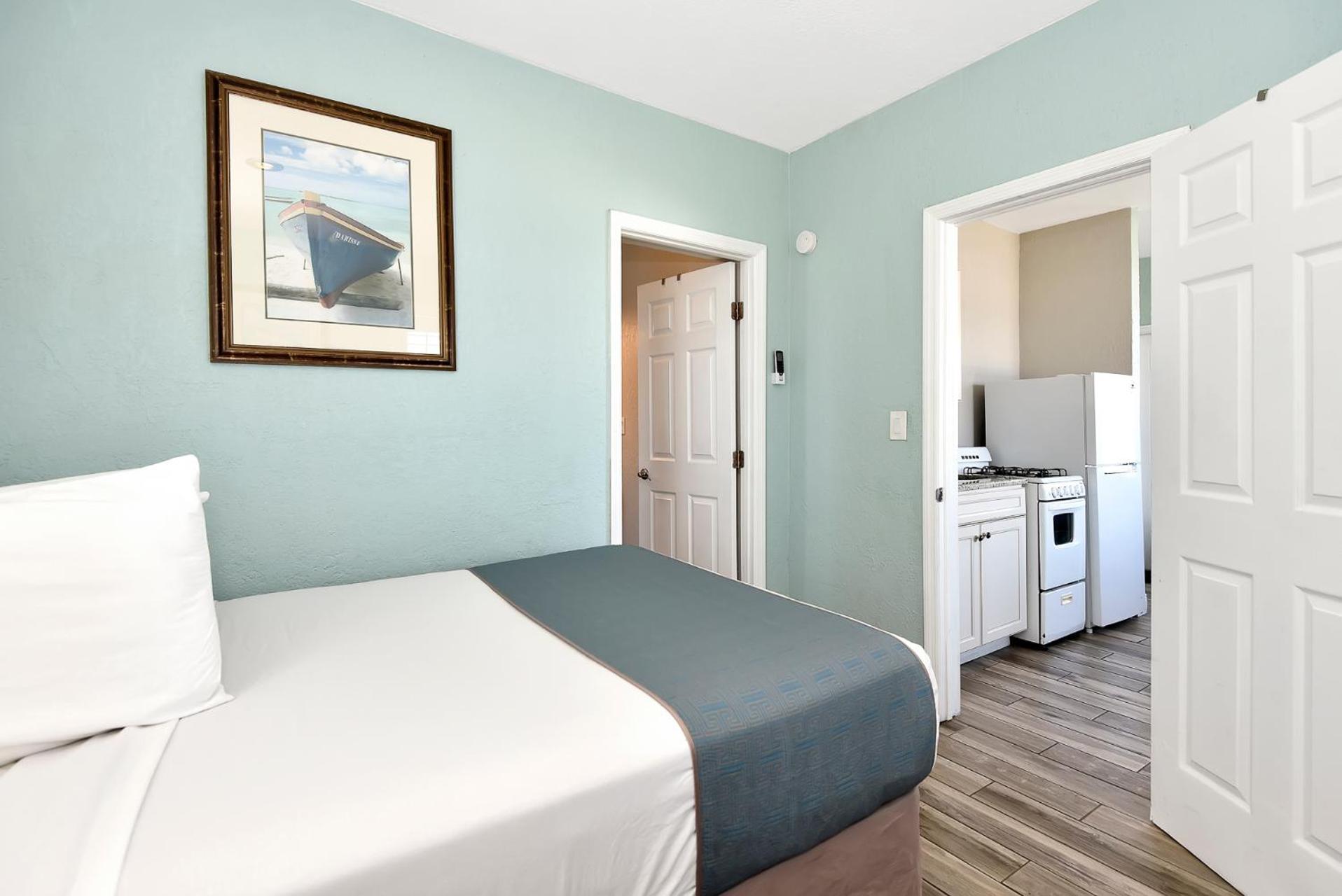 Shoreline Suites & Cabana Cottages - Beachfront دايتونا بيتش المظهر الخارجي الصورة