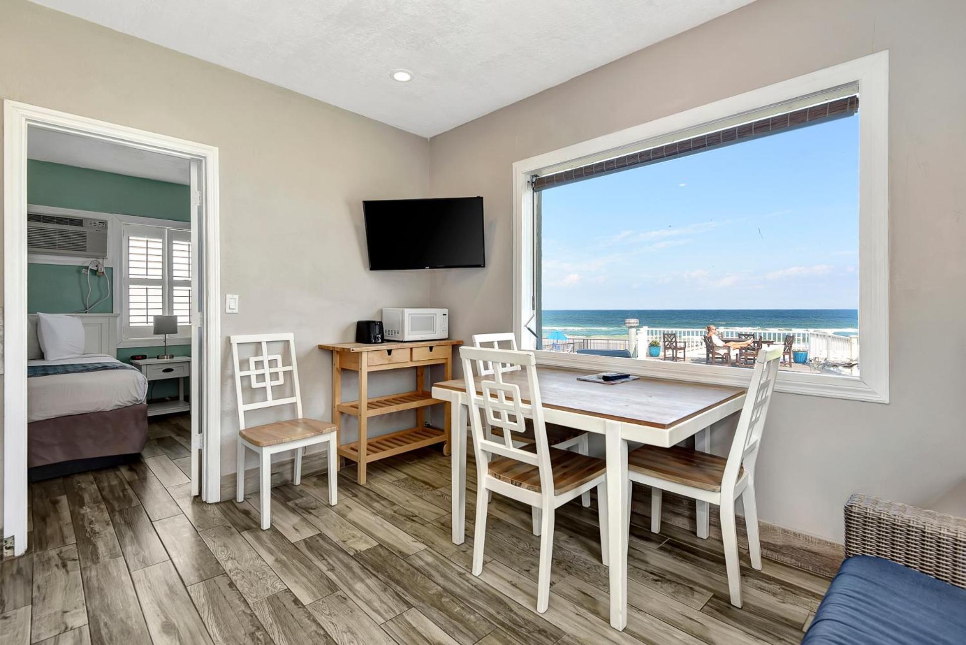 Shoreline Suites & Cabana Cottages - Beachfront دايتونا بيتش المظهر الخارجي الصورة