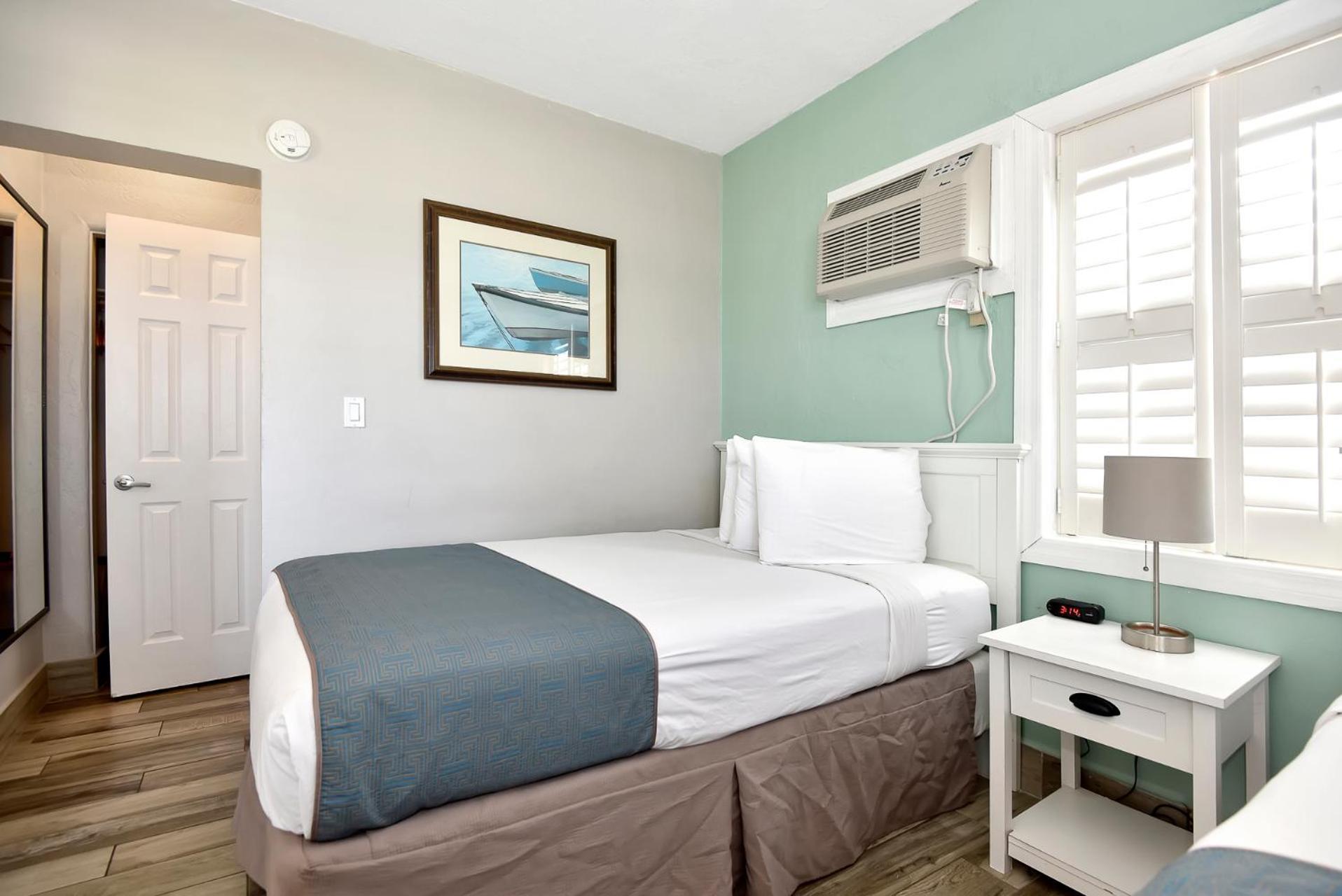 Shoreline Suites & Cabana Cottages - Beachfront دايتونا بيتش المظهر الخارجي الصورة