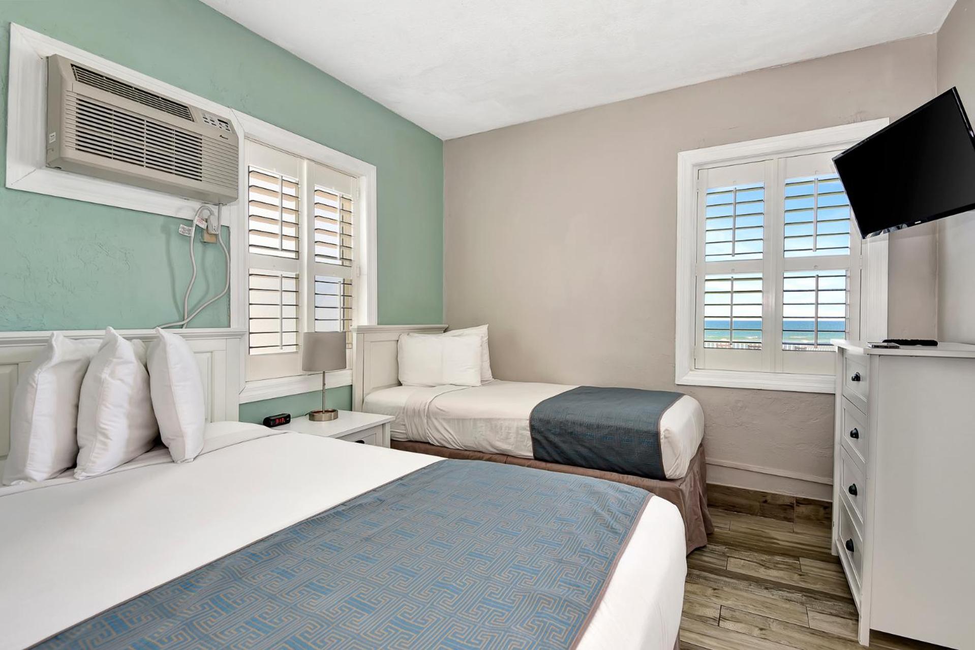 Shoreline Suites & Cabana Cottages - Beachfront دايتونا بيتش المظهر الخارجي الصورة