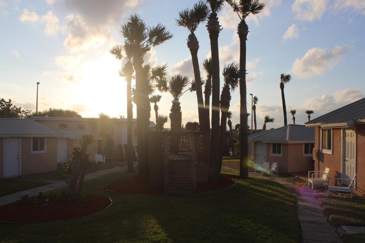 Shoreline Suites & Cabana Cottages - Beachfront دايتونا بيتش المظهر الخارجي الصورة